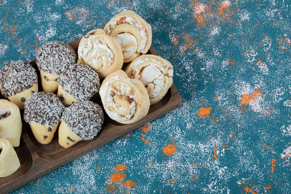 About Us 1 chocolate butter cookies square wooden board 114579 22072
